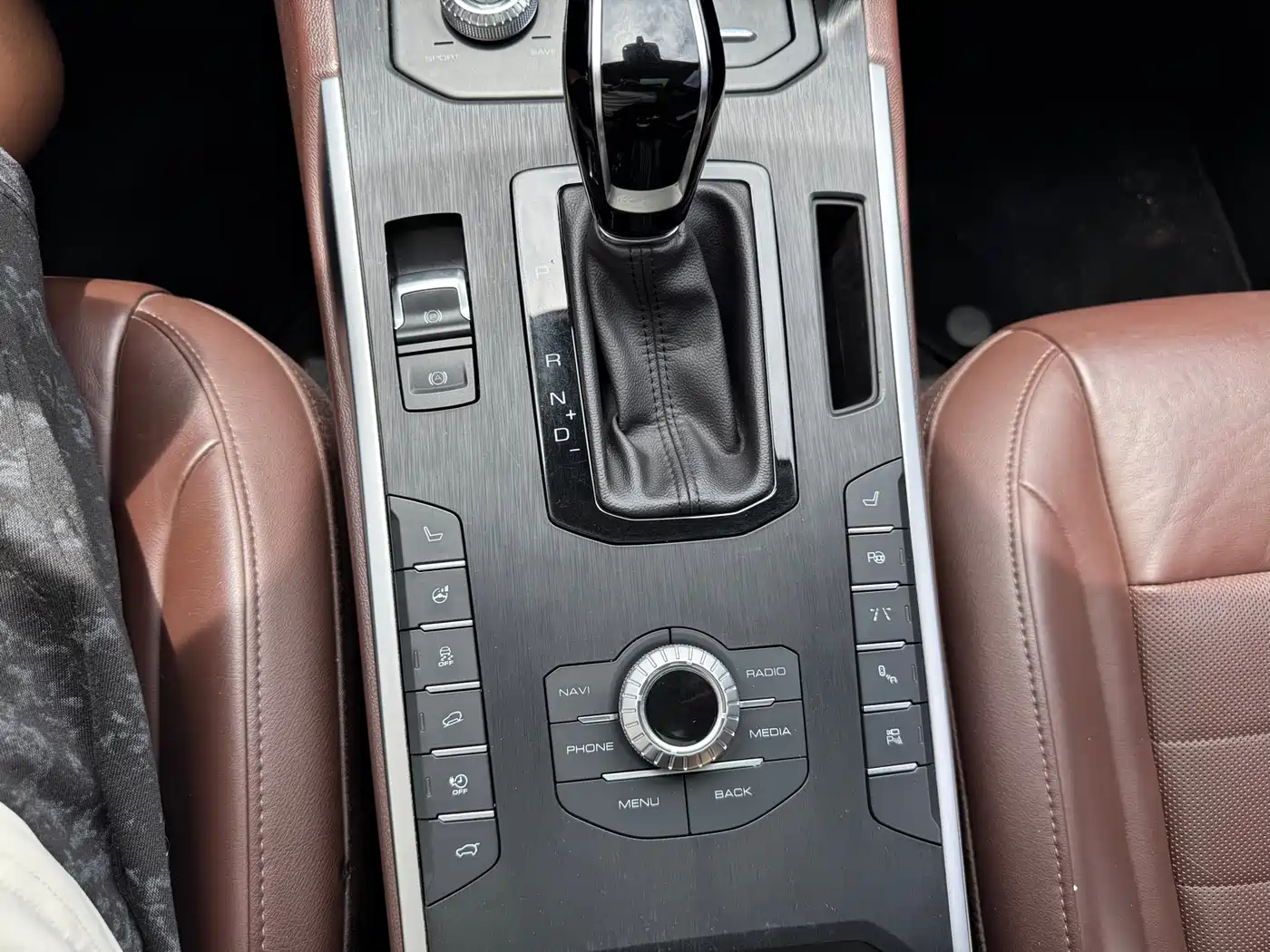 WEY P8 2018 2018 2.0T Flagship Model
