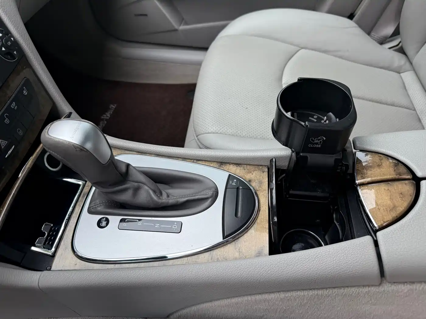 Mercedes-Benz E-Class 2005 E 280 фото 8