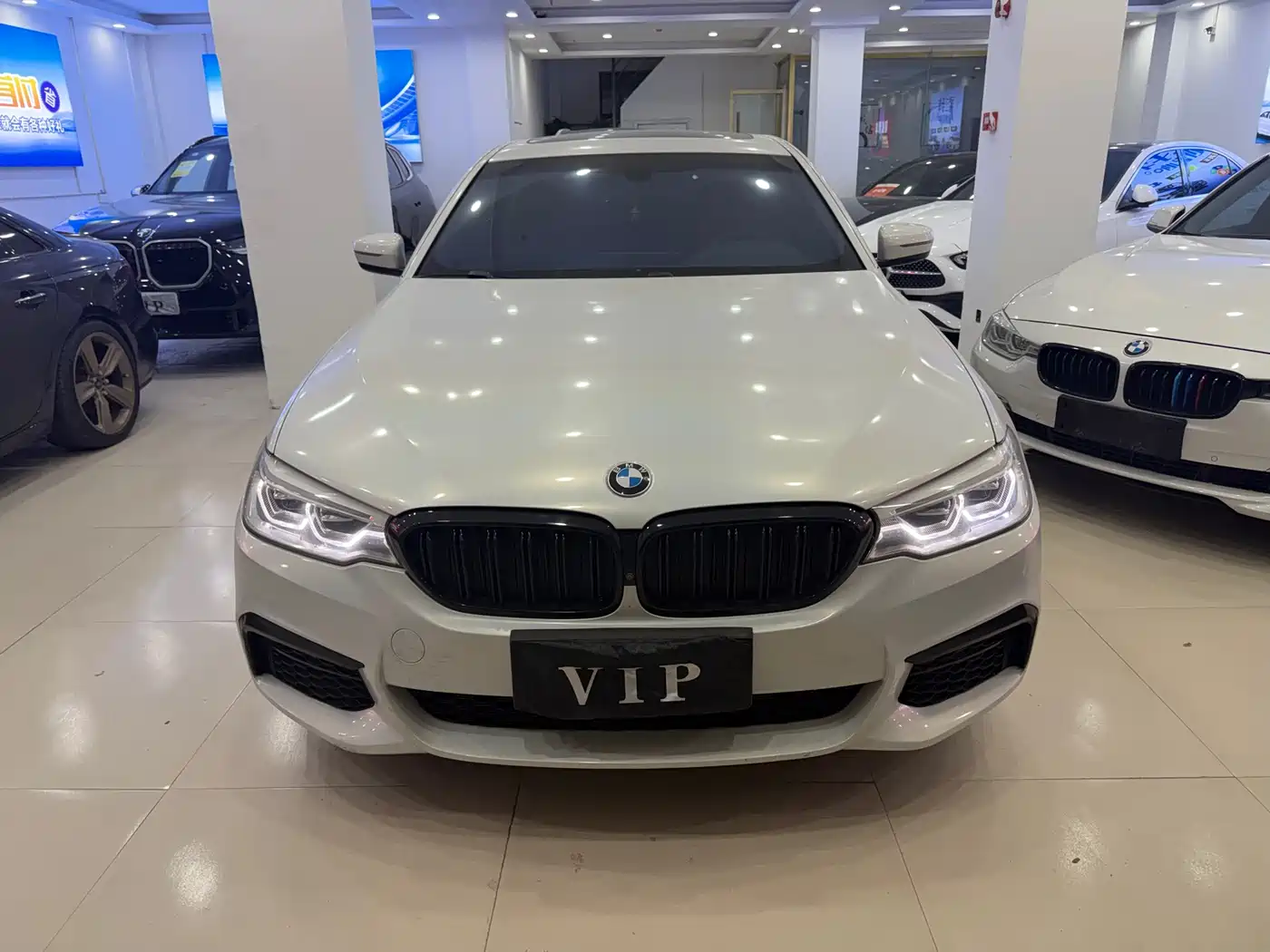 BMW 5 Series 2019 530Li Premium M Sport Package фото 2