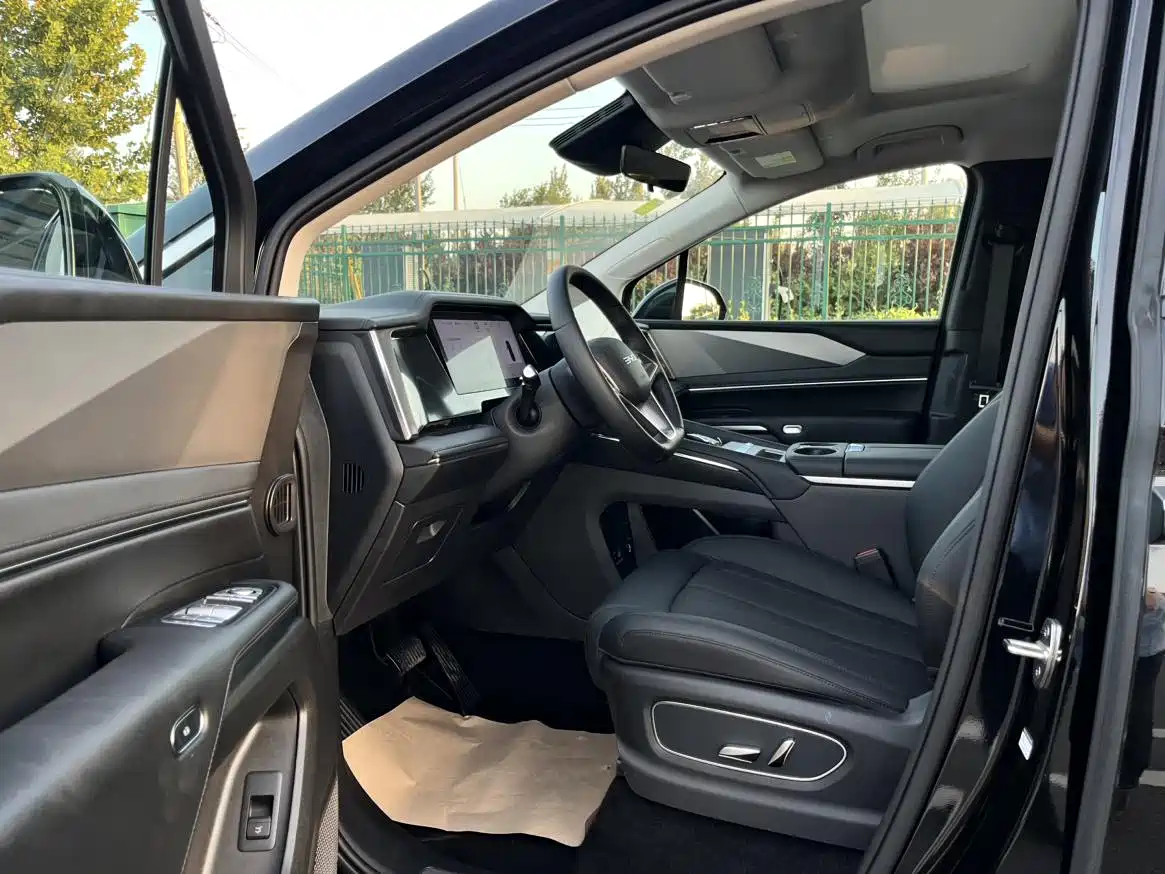 BYD M9, миниатюра 8