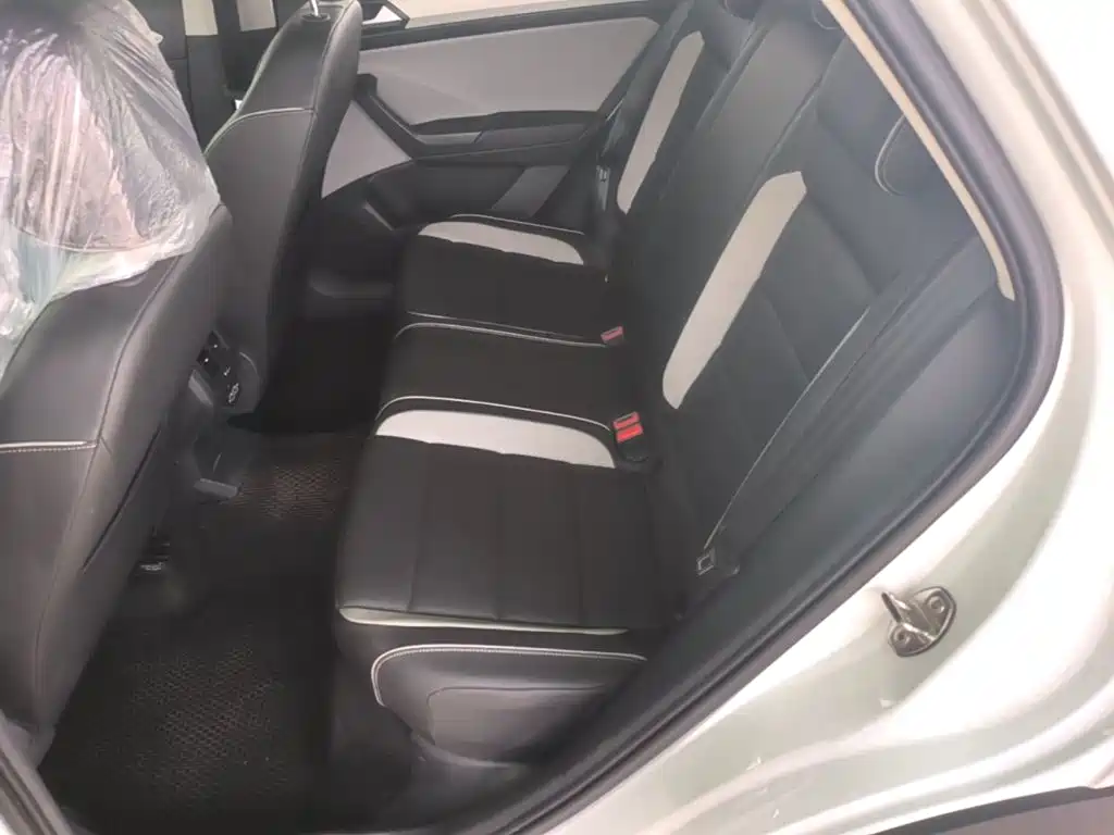 Volkswagen T-Roc, миниатюра 17