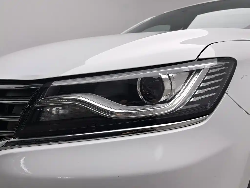 Фото 7 - Roewe RX5