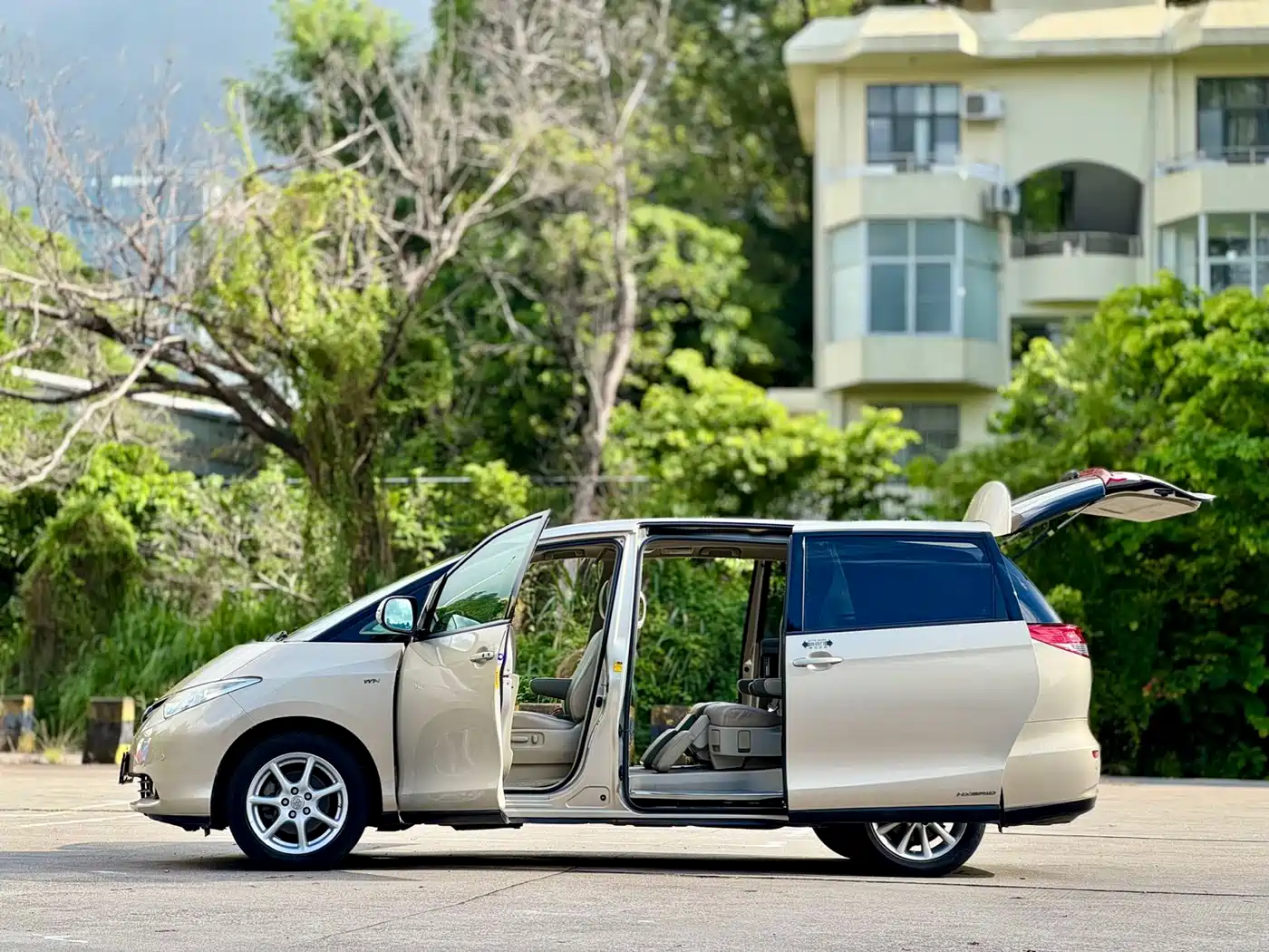 Toyota Previa 2008 2006 Model 2.4L 7-Seater Luxury Edition