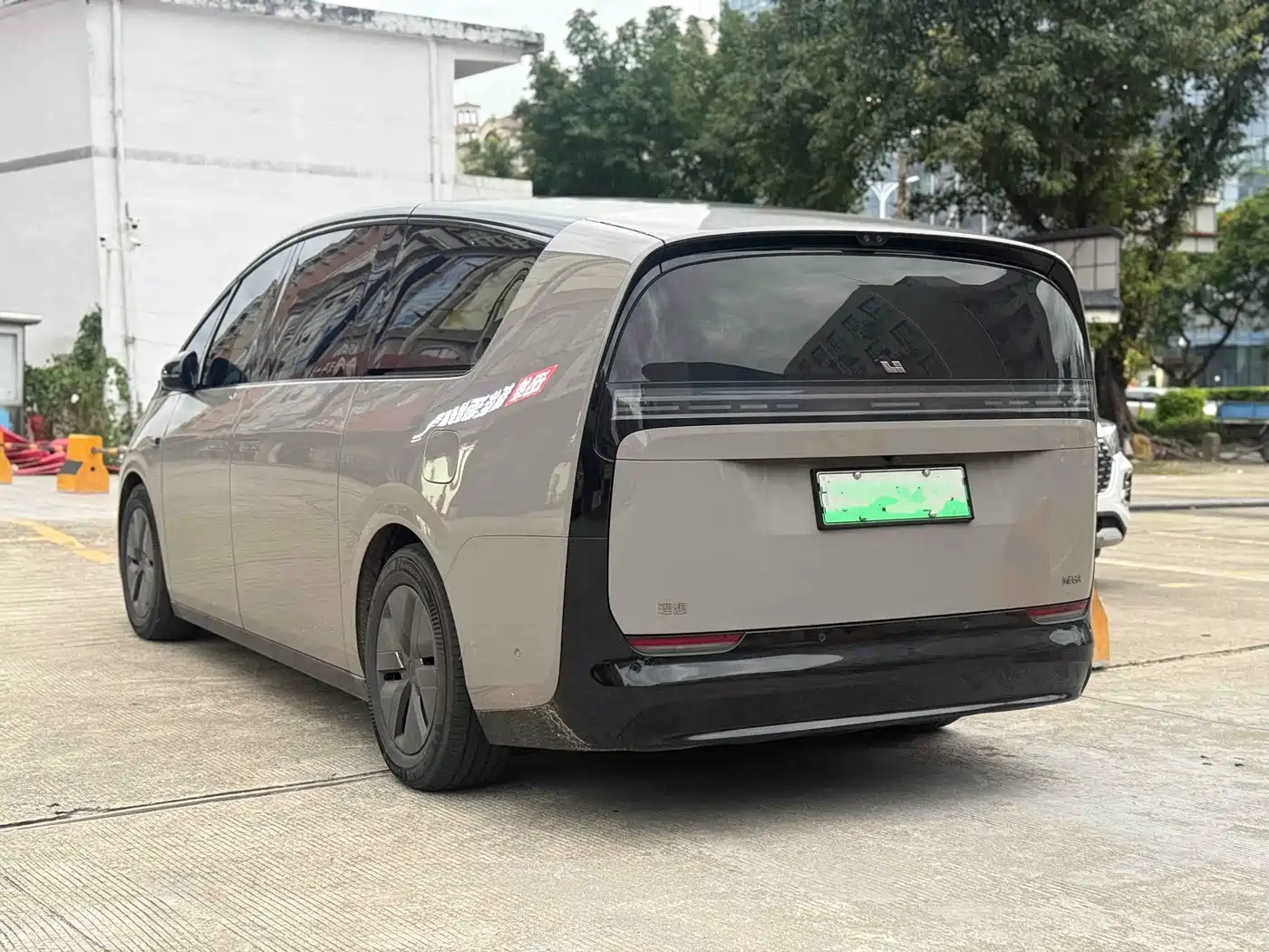 Li Auto MEGA 2024 2024 Ultra