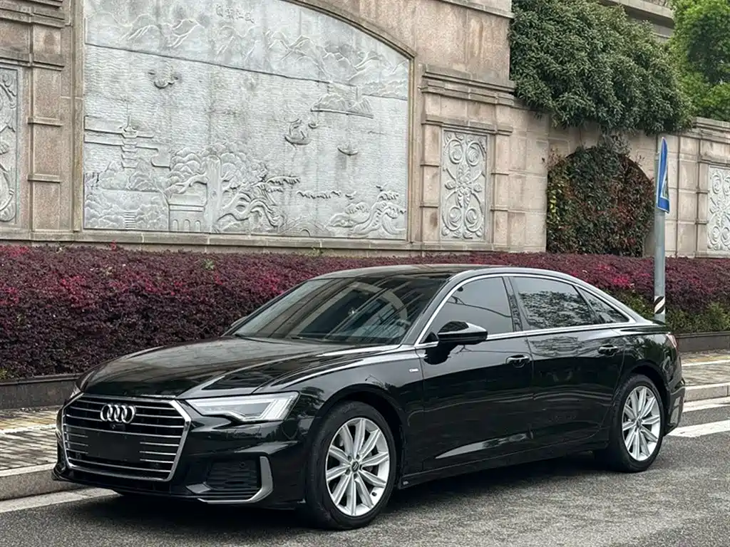 Audi A6L 2021 45 TFSI Exclusive Sport фото 2