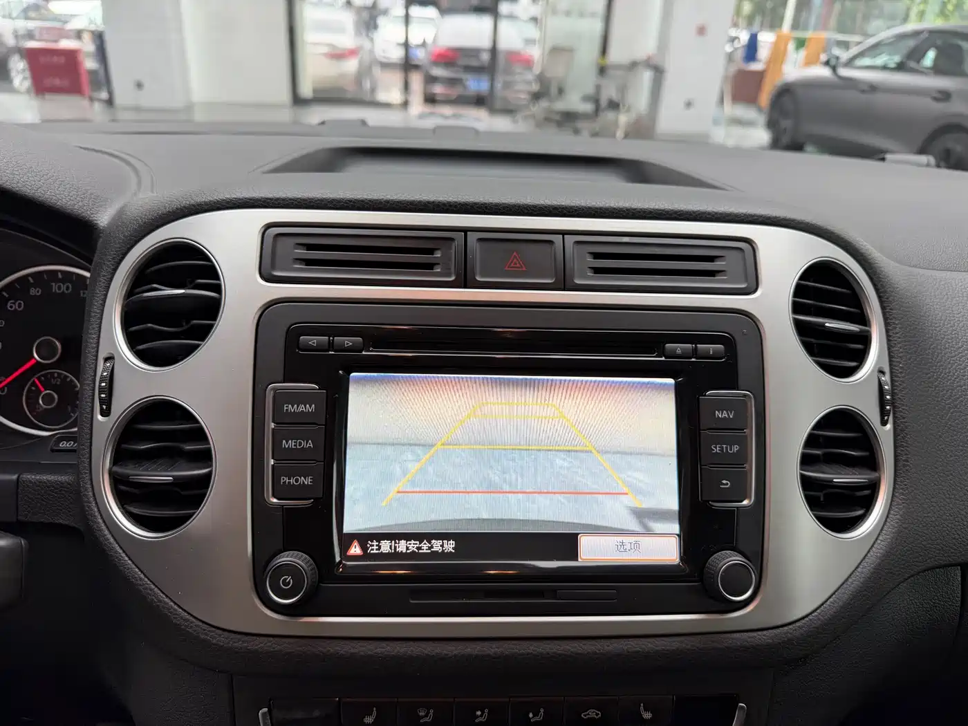Volkswagen Tiguan 2015 2.0TSI Automatic 4WD Flagship фото 13