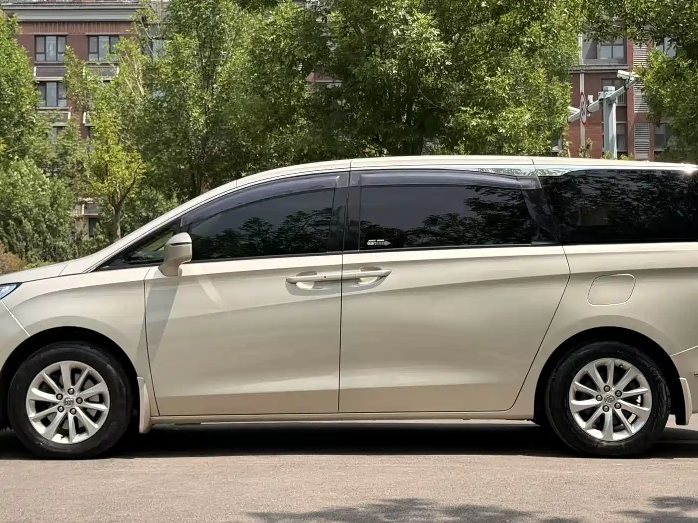 Buick GL8 2017 ES 28T Premium China V фото 8