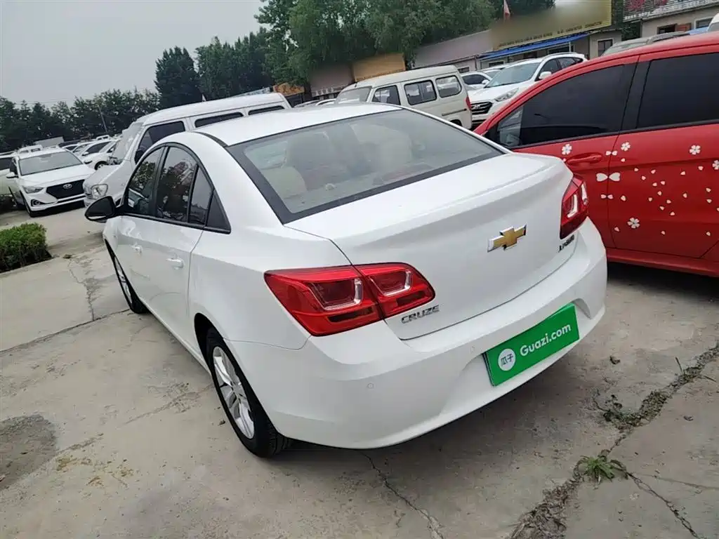 Chevrolet Cruze 2015 1.5L Classic SE AT фото 5