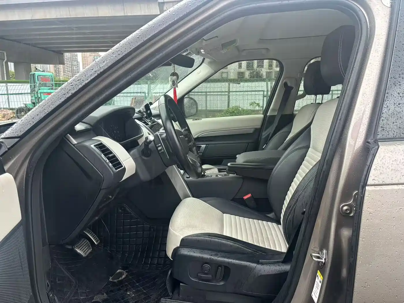Фото 6 - Land Rover Discovery
