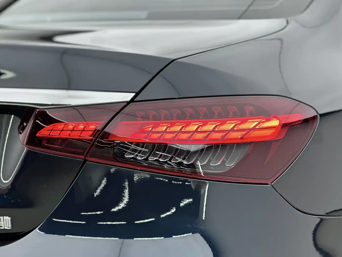 Mercedes-Benz E-Class 2023 E 300 L Sport Luxury фото 6