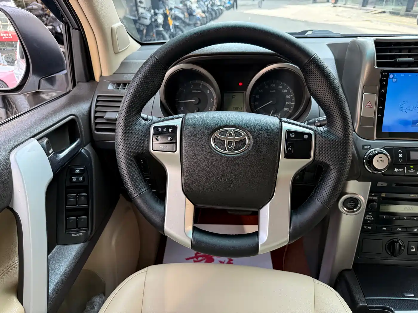 Toyota Prado 2010 4.0L Automatic TX фото 13
