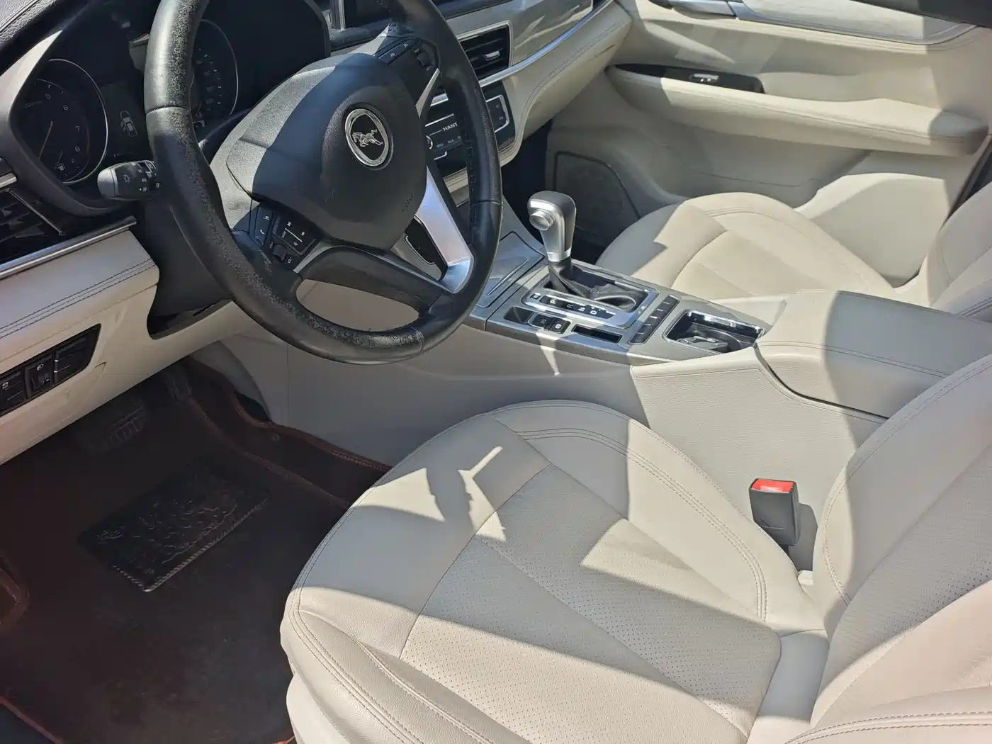 Hanteng Auto Hanteng X5 2017 2018 1.5T CVT Luxury Edition