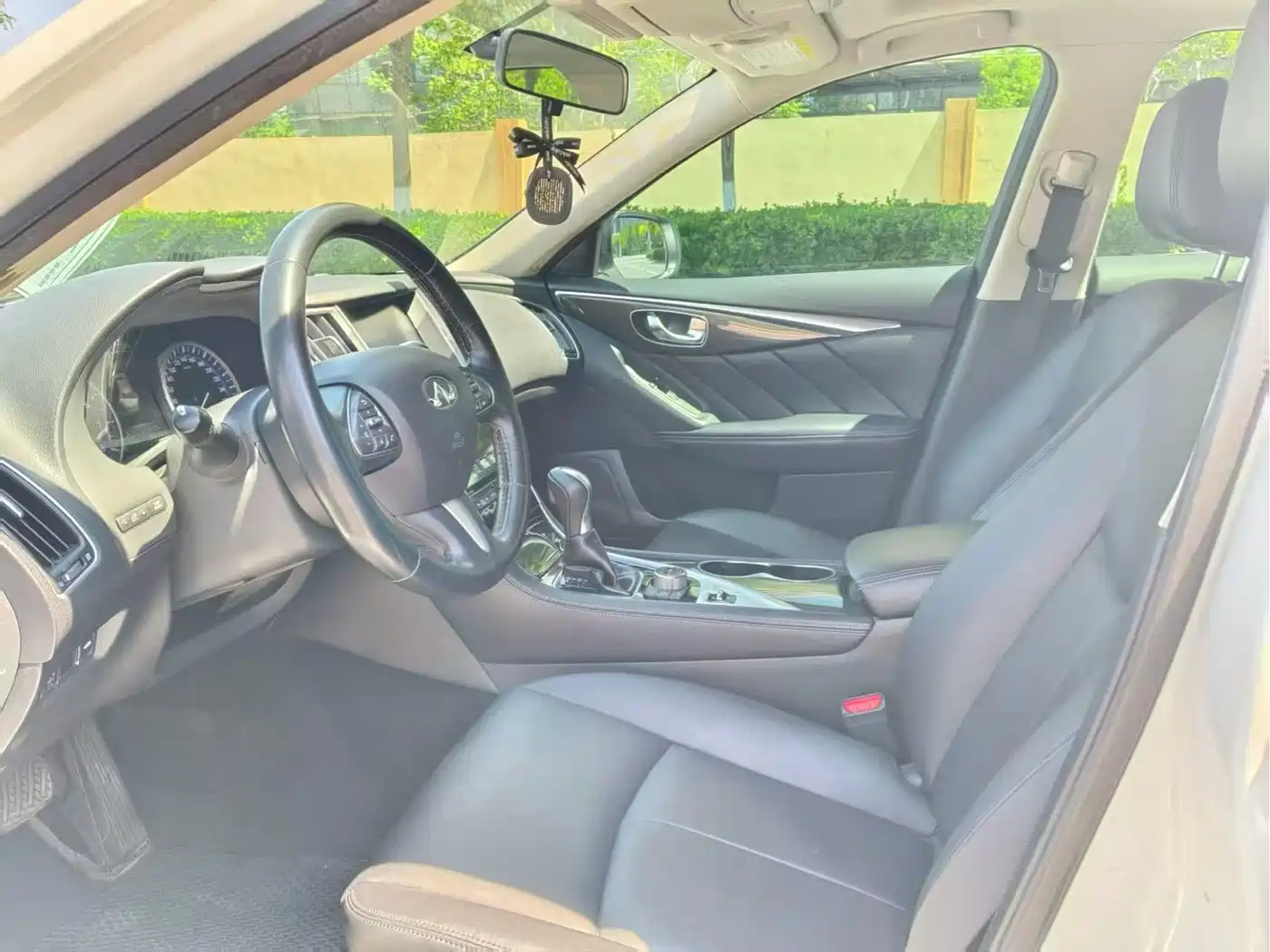 Infiniti Q50L 2017 2016 Model 2.0T Comfort Edition