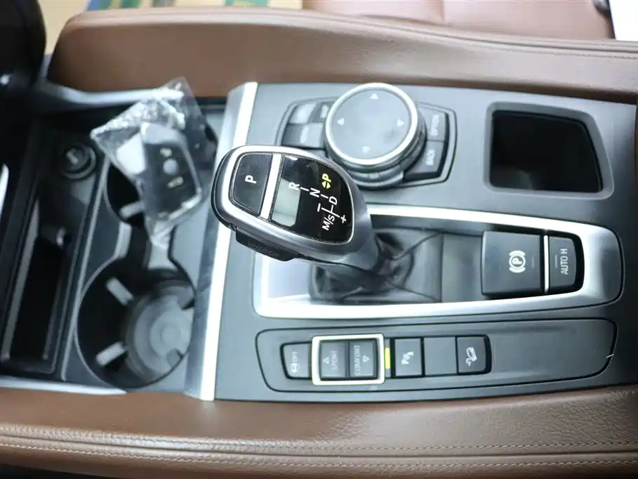 BMW X6 2015 xDrive35i Leading Type фото 10
