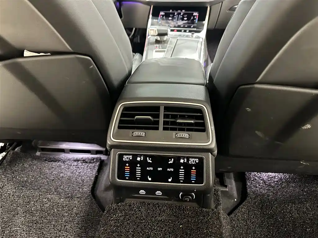AUDI A7L