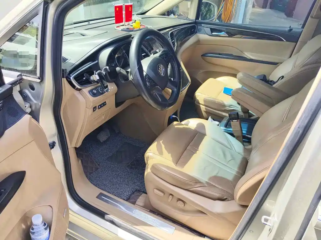 Фото 8 - Buick GL8