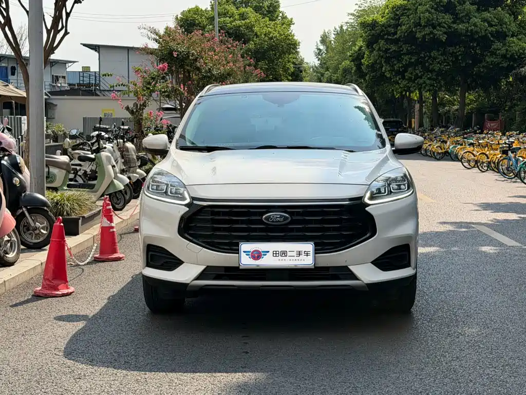 Ford Escape 2023 2024 Model EcoBoost 245 2WD Premium Edition