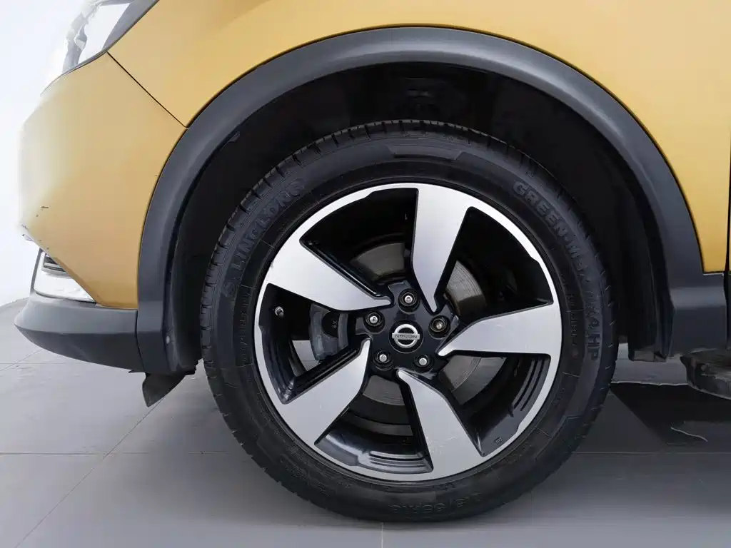 Фото 17 - Nissan Qashqai