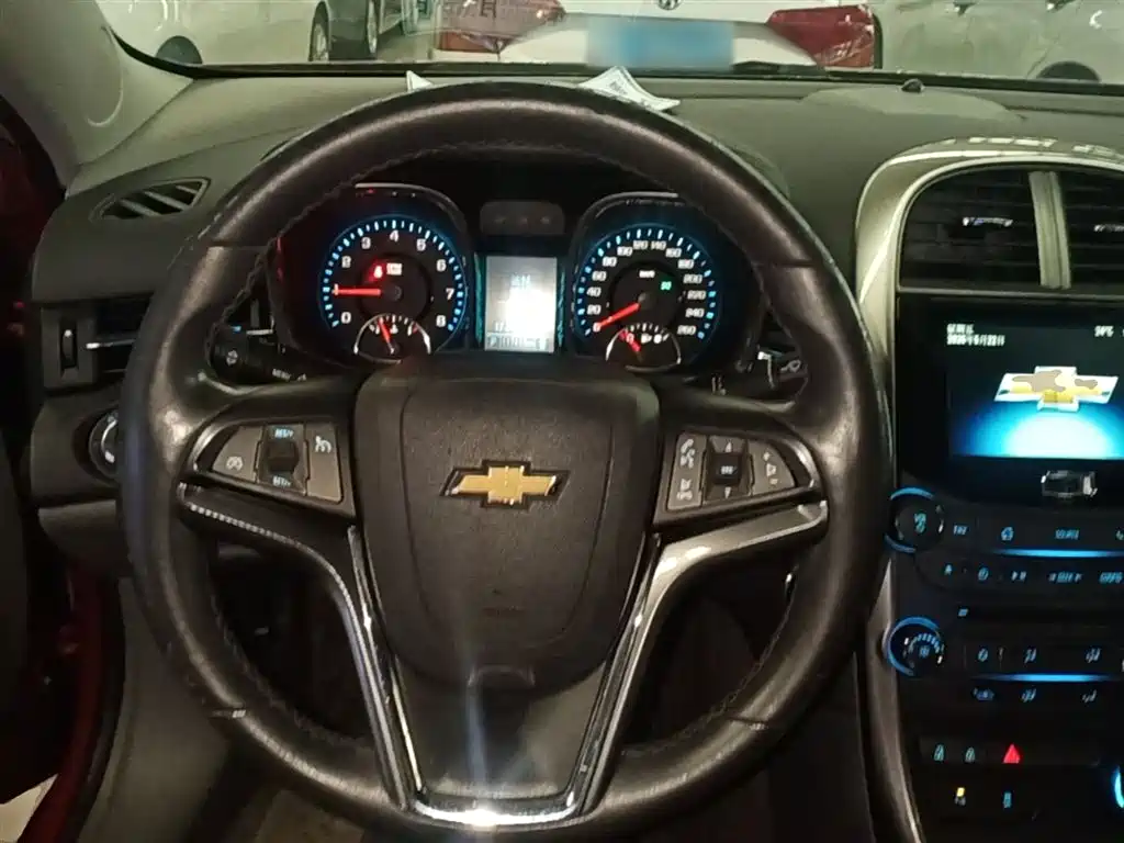 Chevrolet Malibu 2013 2.0L Automatic Luxury Edition фото 11