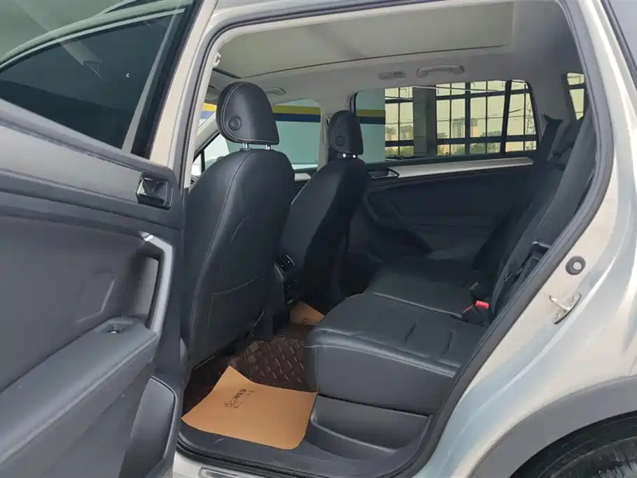 Volkswagen Tiguan L 2019 Facelift 330TSI Auto 2WD Panorama Comfort China VI фото 11