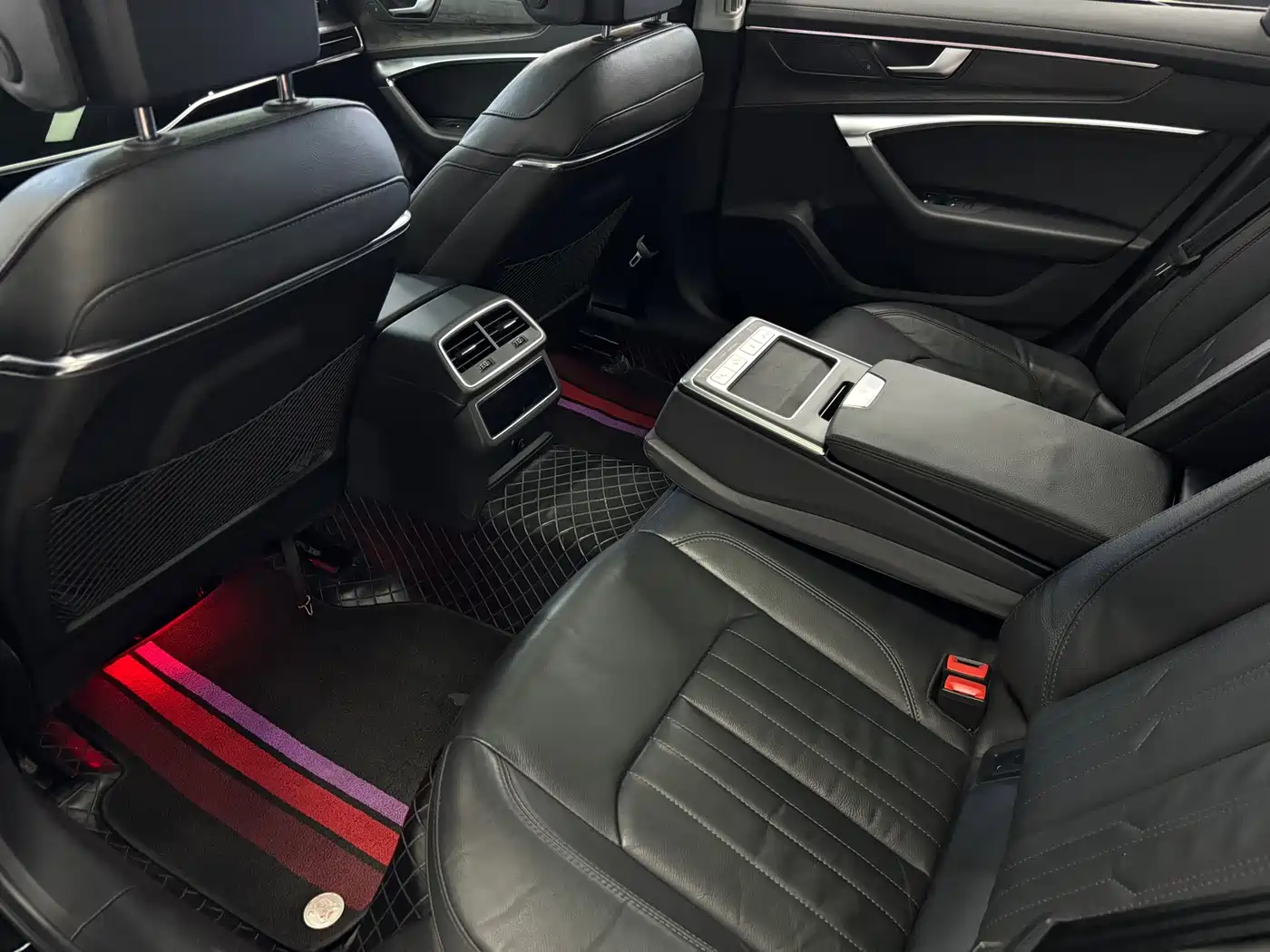 Audi A6L 2021 45 TFSI Exclusive Elegance фото 7