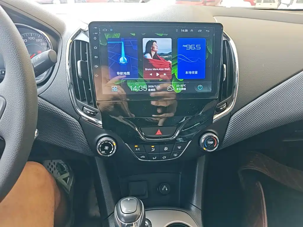 Chevrolet Cruze 2018 2018 320 Automatic Pioneer Sunroof Edition