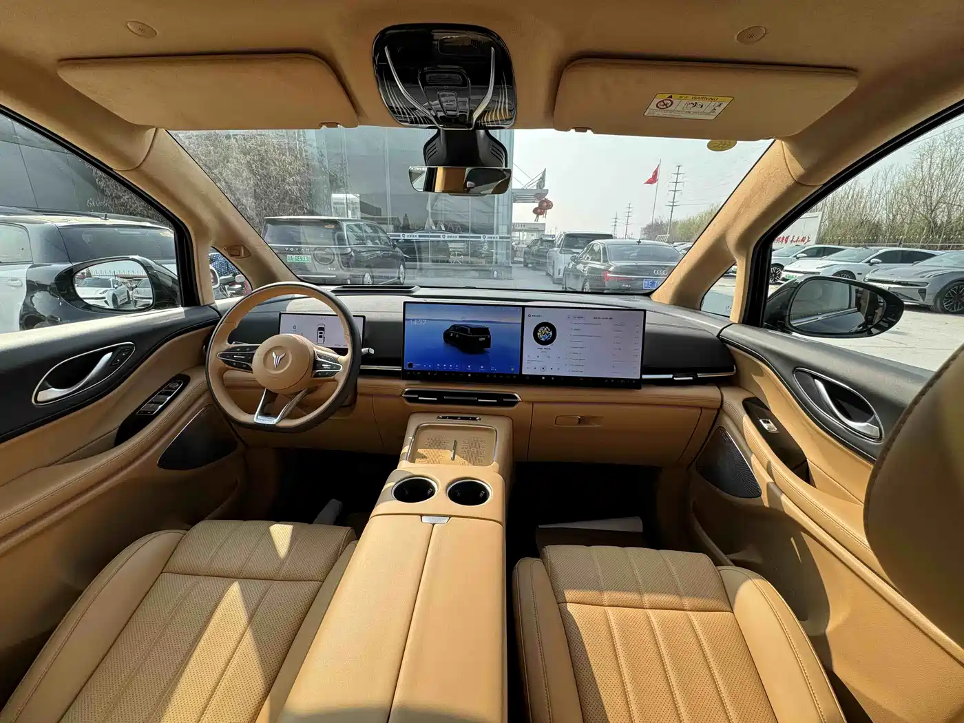 Voyah Auto Voyah Dreamer 2025 PHEV AWD Flagship Kunpeng Edition фото 11