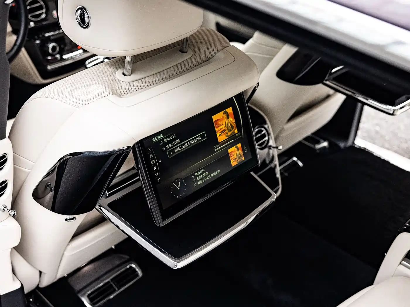 Rolls-Royce Phantom 2018 6.7T Long Wheelbase Version фото 15