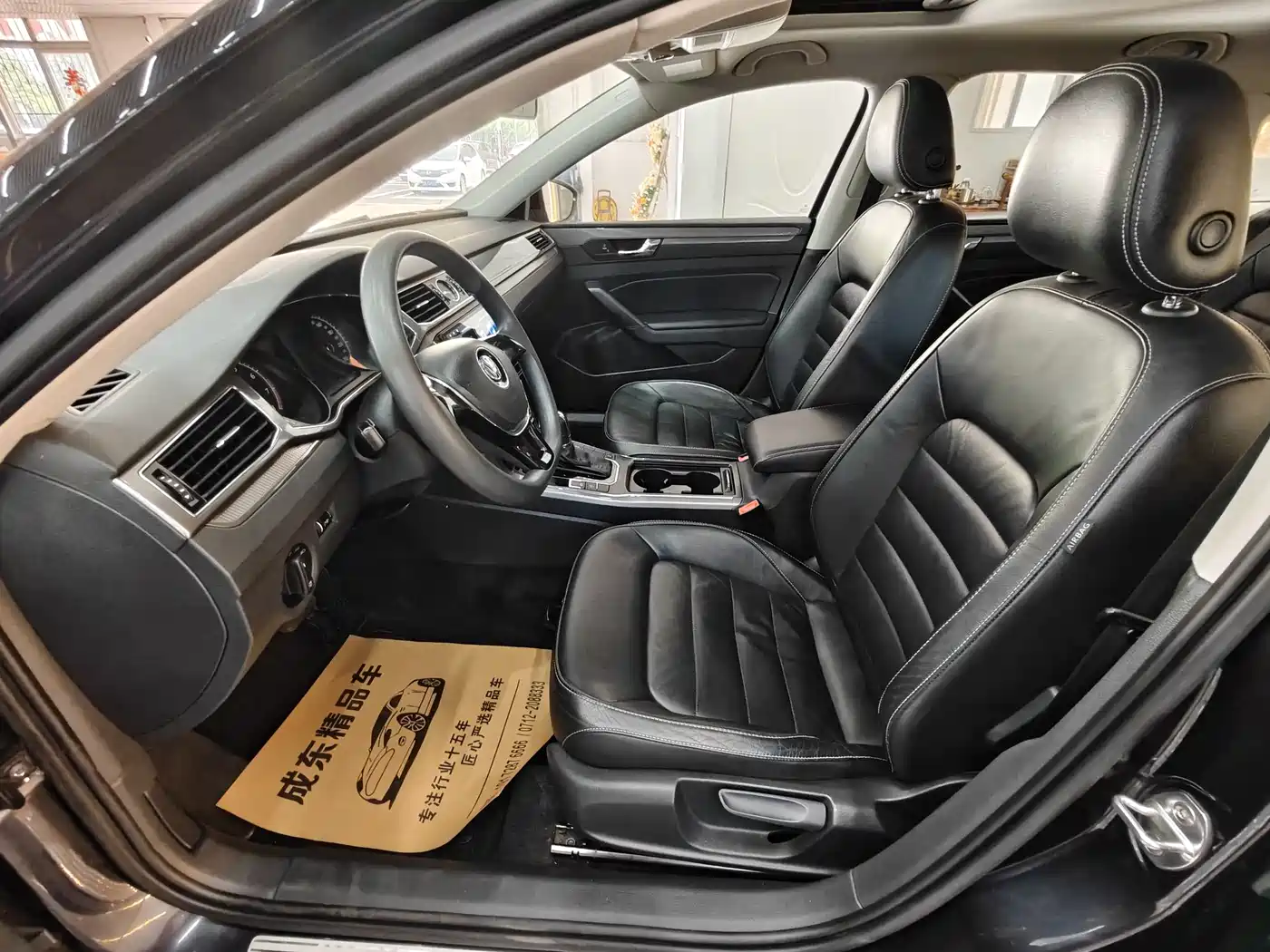 Volkswagen Passat 2017 280TSI DSG Elegance фото 7