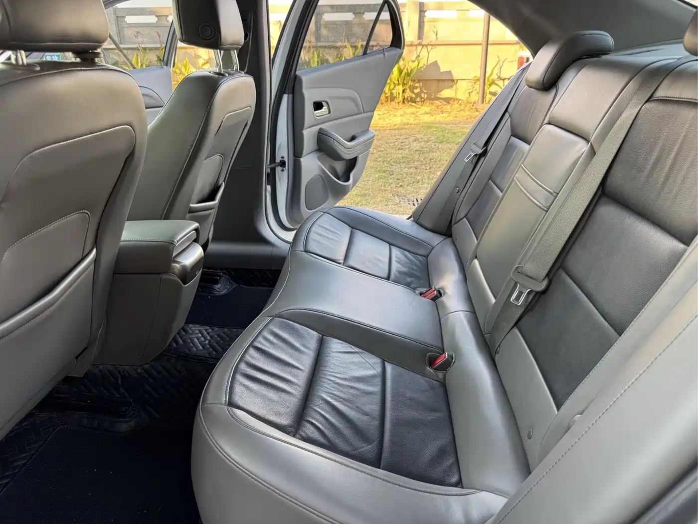Chevrolet Malibu 2014 2.0L Automatic Luxury фото 10