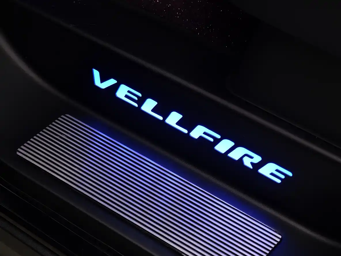 Toyota Vellfire 2025 Crown Hybrid 2.5L Ink Gold Executive Edition фото 22