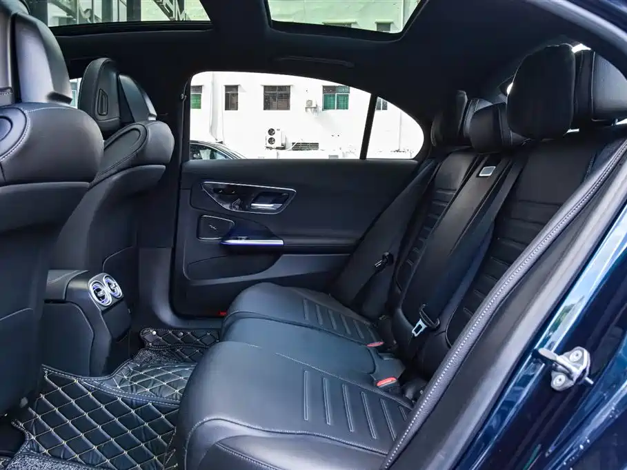 Mercedes-Benz C-Class 2024 Facelift III C 260 L Sport фото 11
