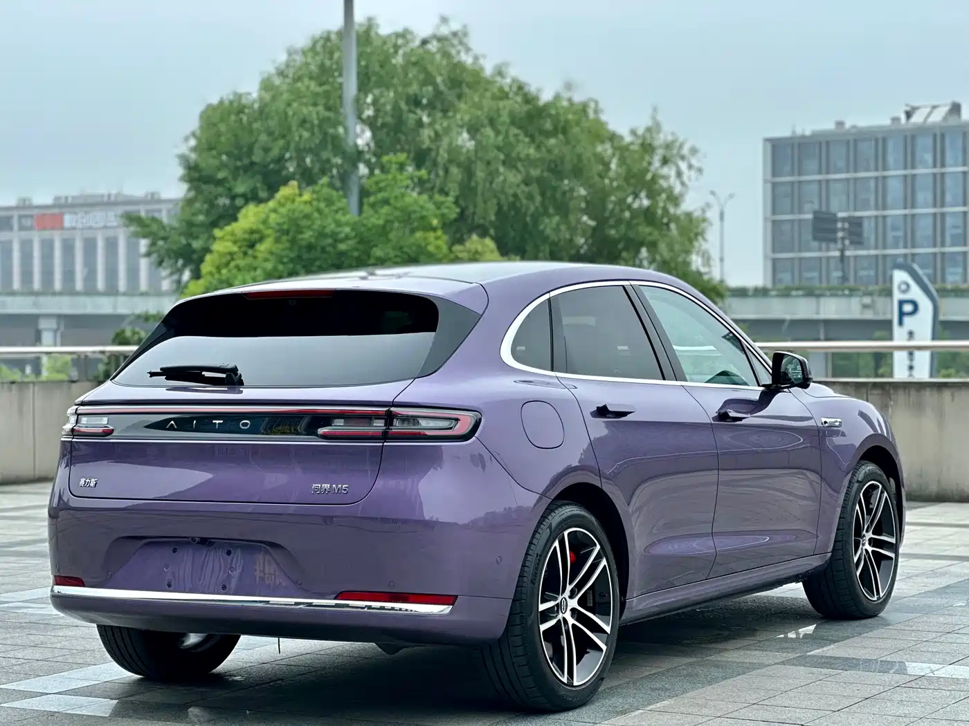 AITO Wenjie AITO M5 2025 Extended Range Ultra AWD фото 13