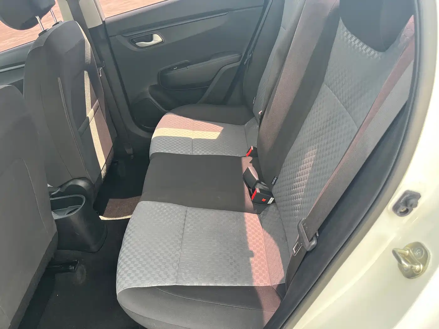 Kia K2 2017 2017 Sedan 1.4L AT GLS
