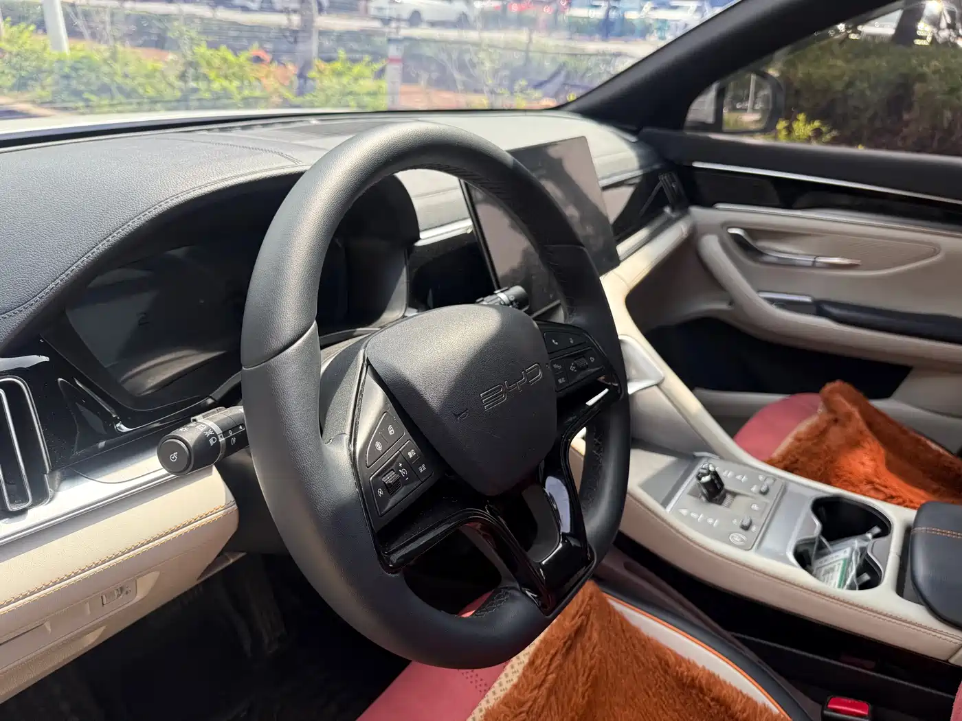 BYD Song PLUS PHEV 2024 Glory Edition DM-i 110km Flagship фото 12