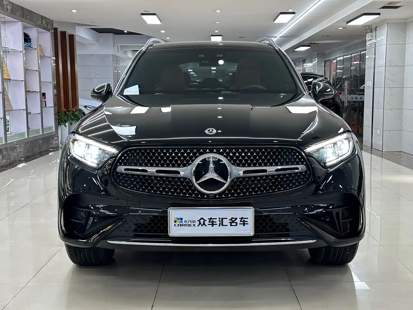 Mercedes-Benz GLC 2026 GLC 300 L 4MATIC Sport 5-Seater фото 2
