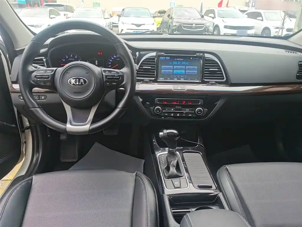 Kia K4 2014 1.8L Automatic DLX фото 10