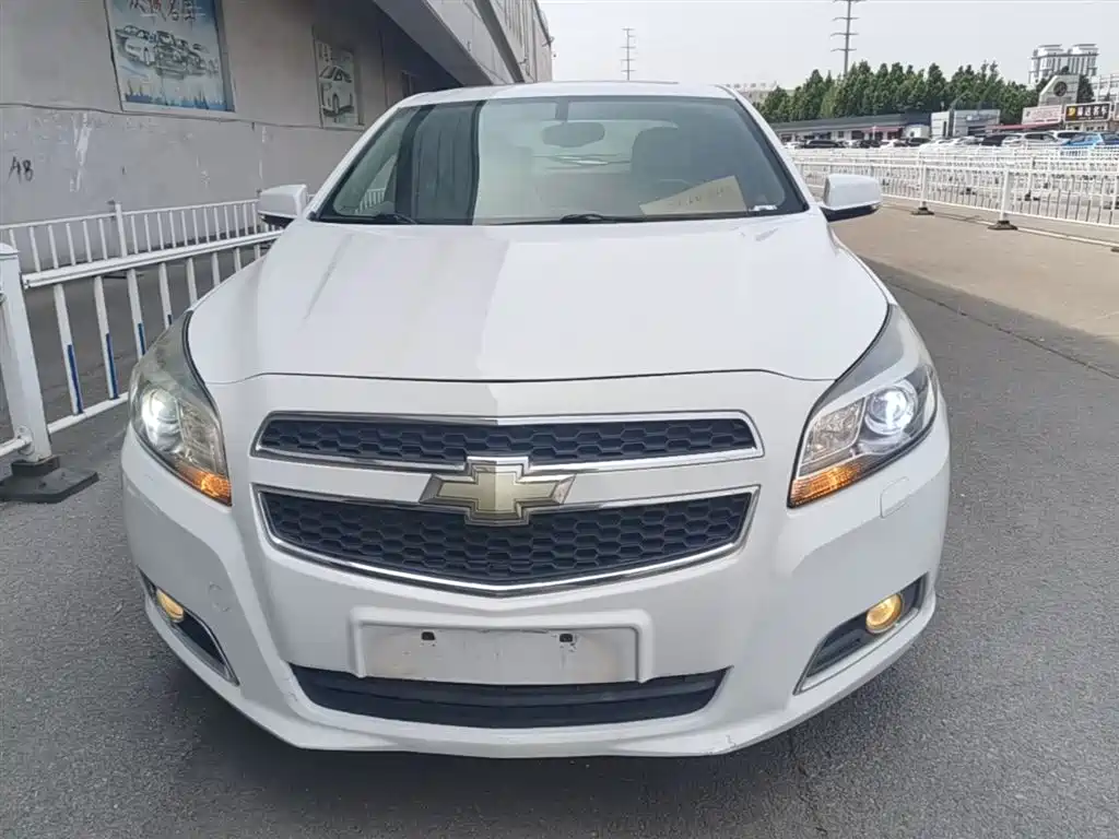 Chevrolet Malibu 2014 2.0L Automatic Luxury фото 3
