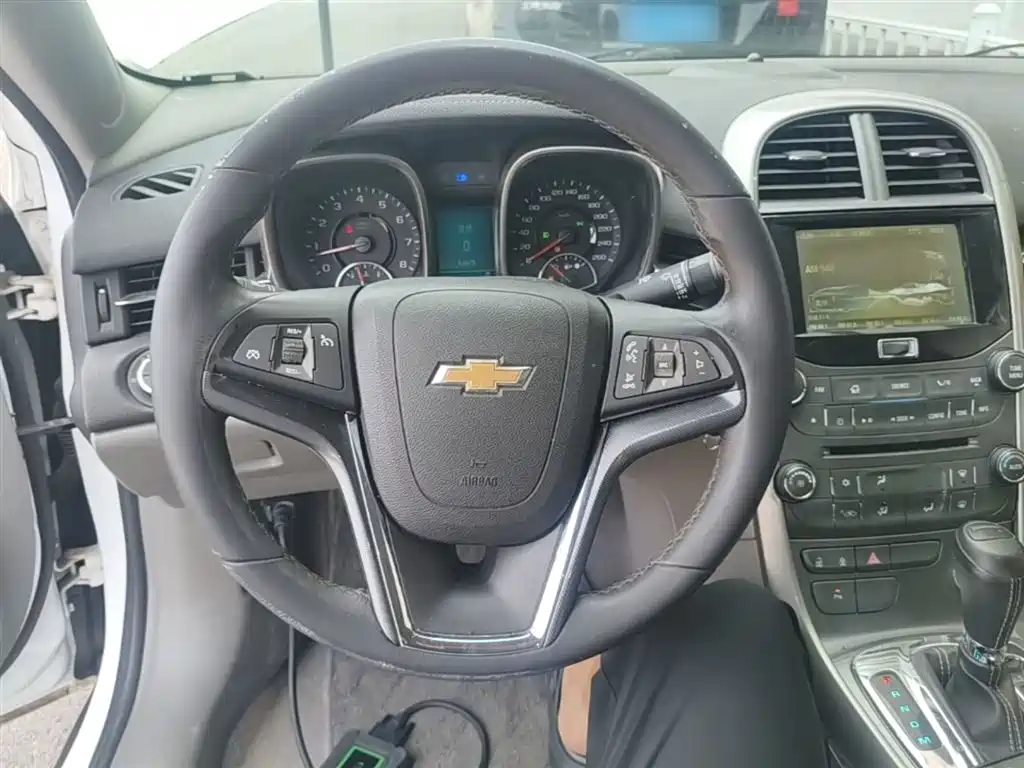 Chevrolet Malibu 2014 2.0L Automatic Luxury фото 11