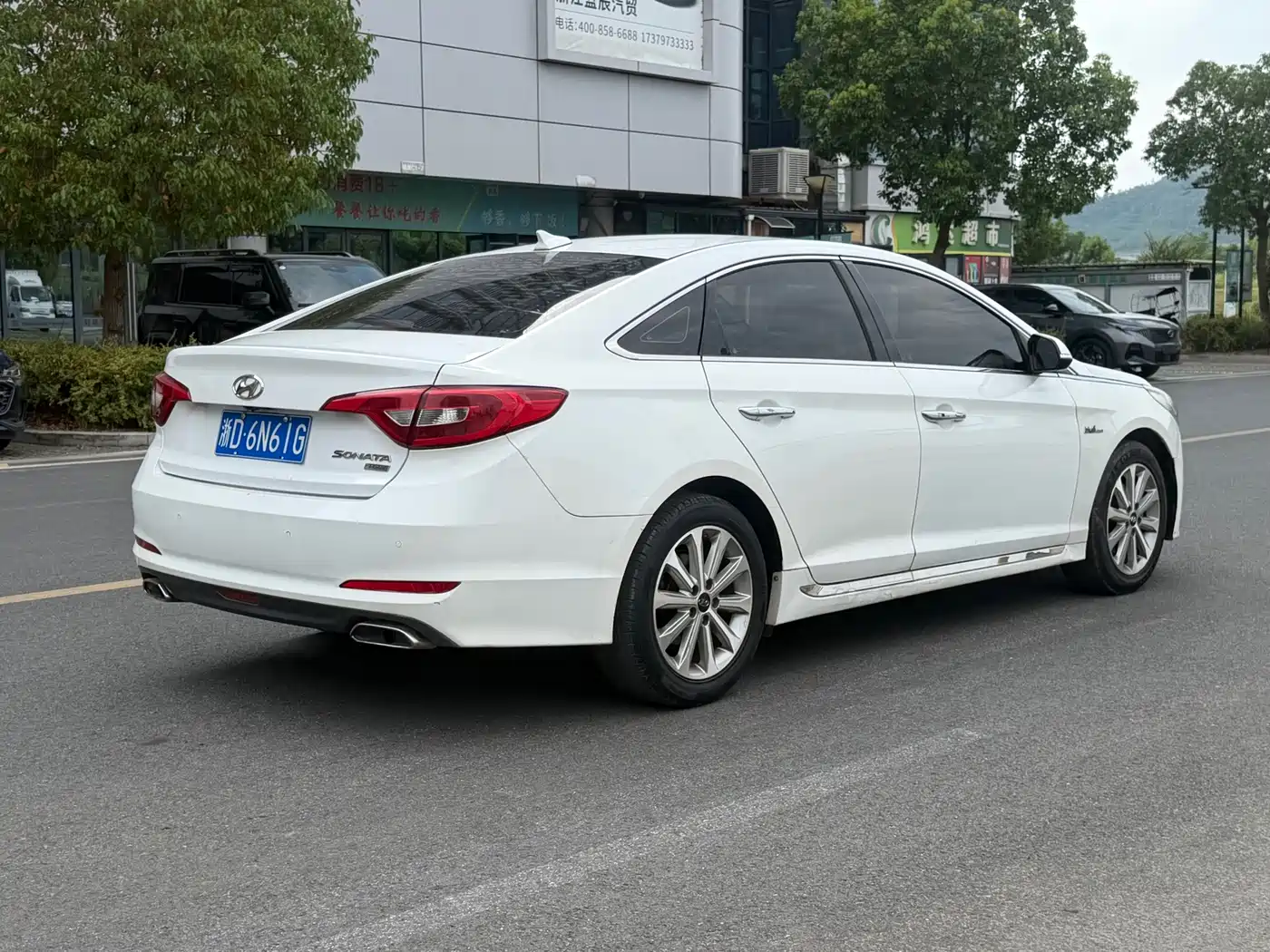 Photo 6 - Hyundai Sonata