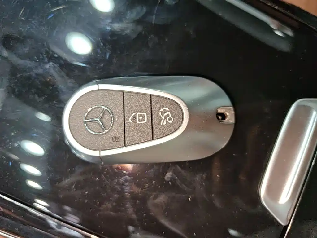 Mercedes-Benz GLC 2023 Facelift GLC 260 L 4MATIC Sport 5-Seater фото 9