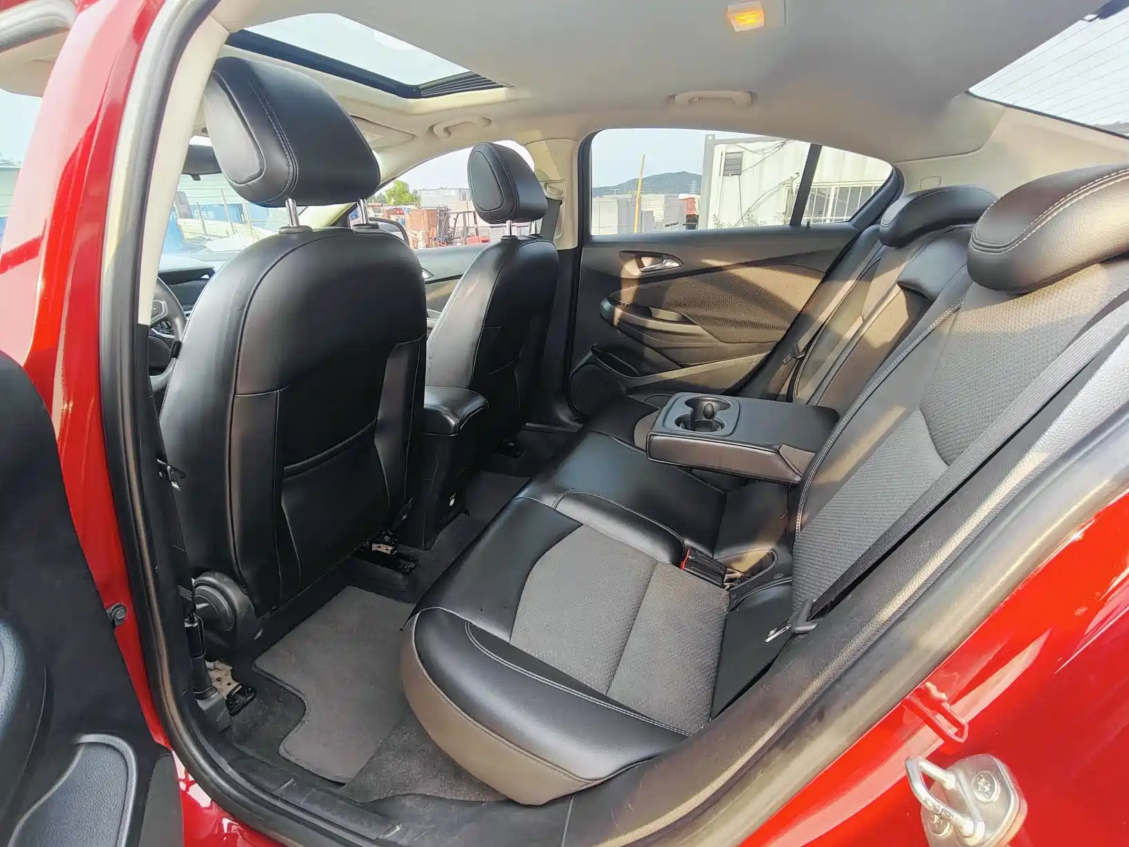 Фото 9 - Chevrolet Cruze