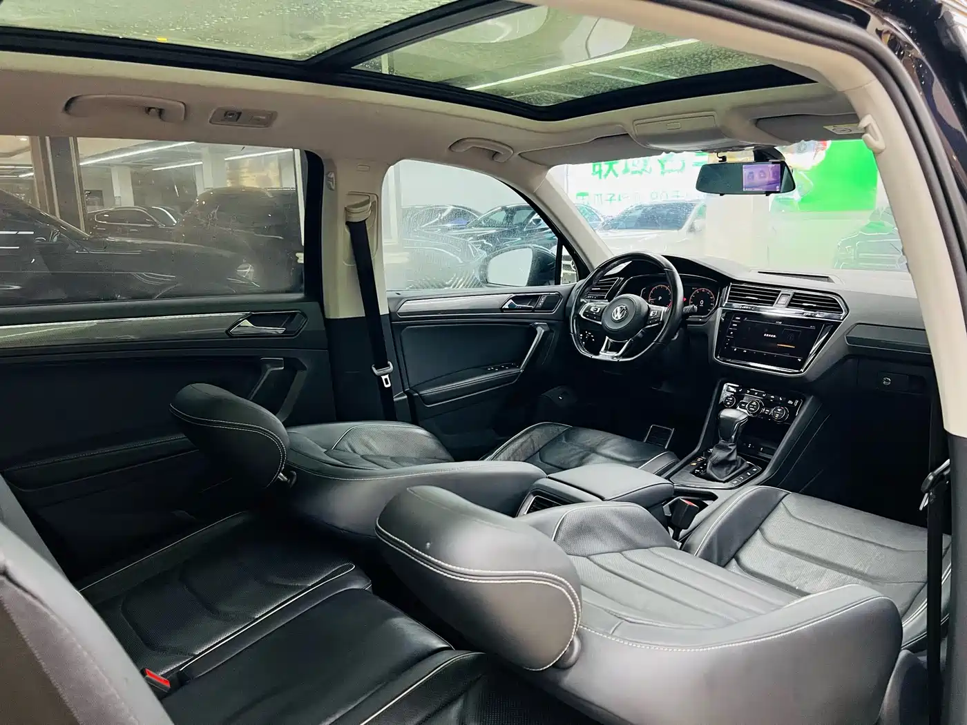 Volkswagen Tiguan L 2019 330TSI Automatic 2WD R-Line Flagship Edition China VI фото 13