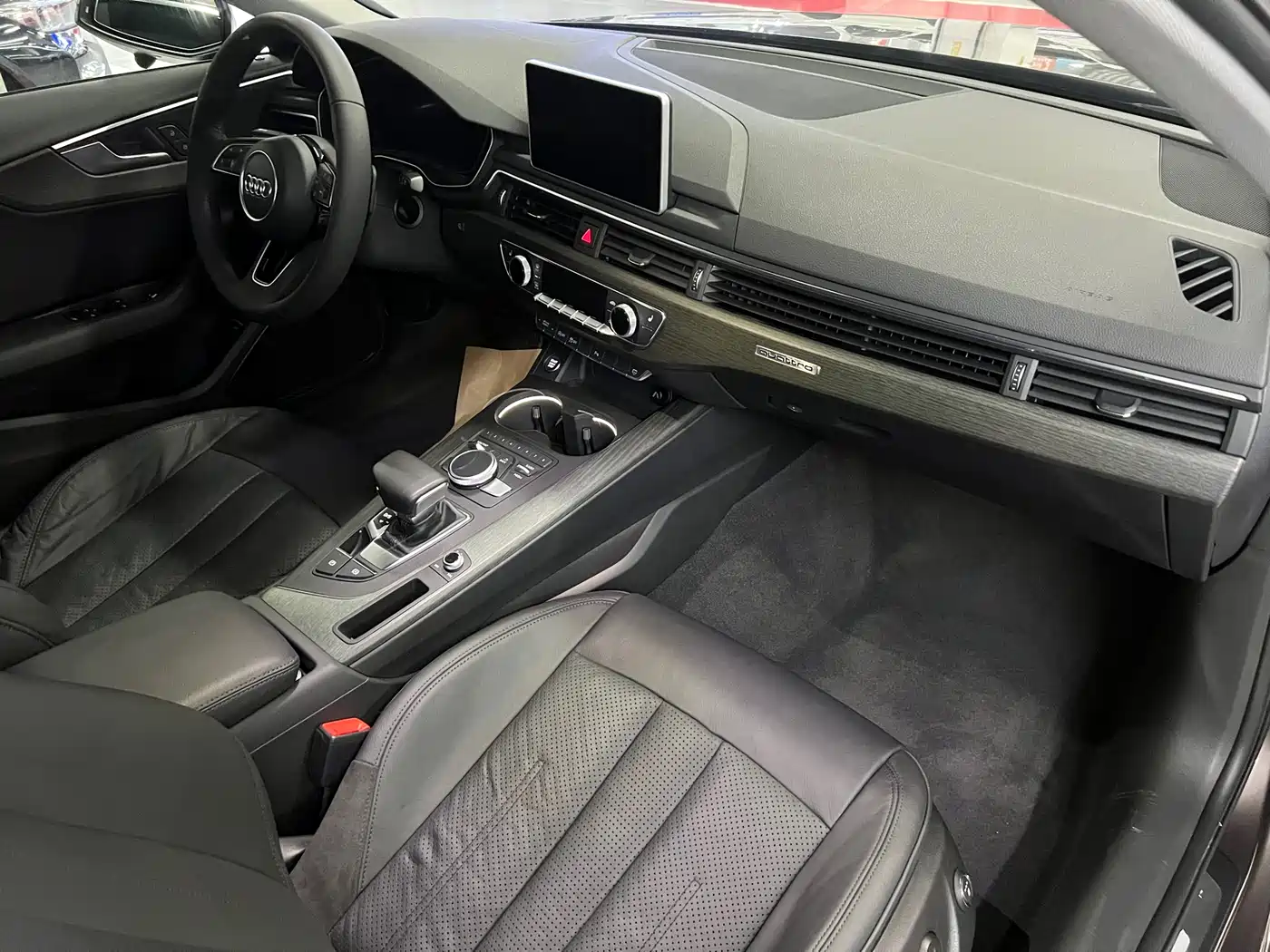 Audi A4L 2017 45 TFSI quattro Style Edition фото 4