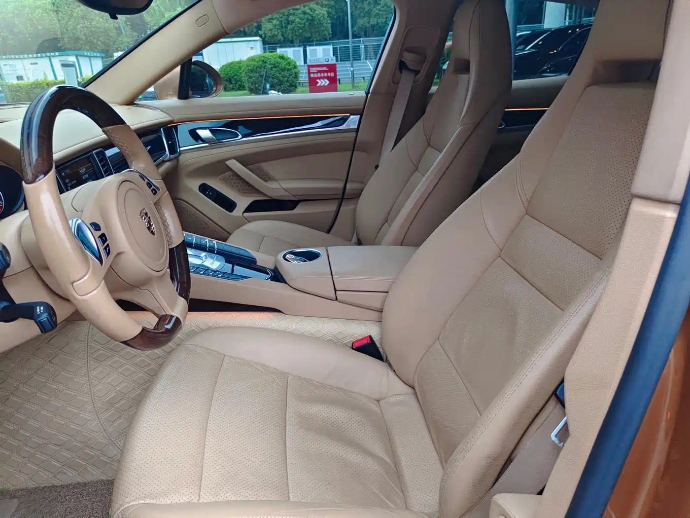 Porsche Panamera 2010 Panamera 4 3.6L фото 13