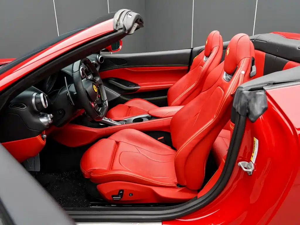 Photo 22 - Ferrari Portofino