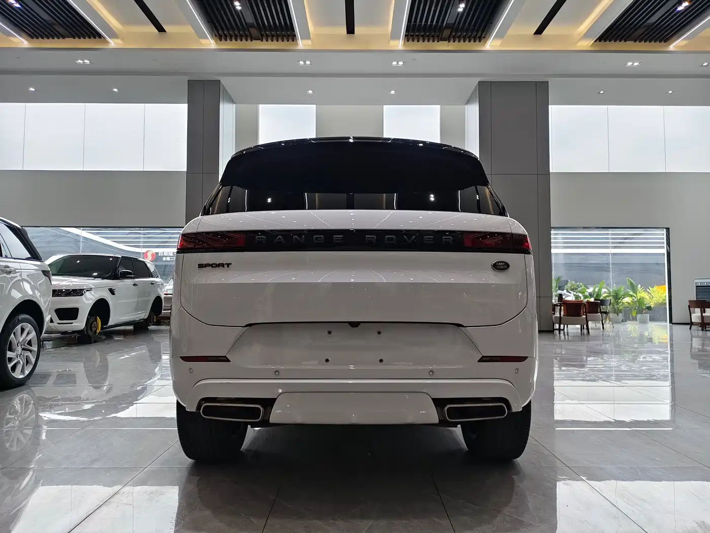 Land Rover Range Rover Sport 2024 400PS Dynamic SE фото 19