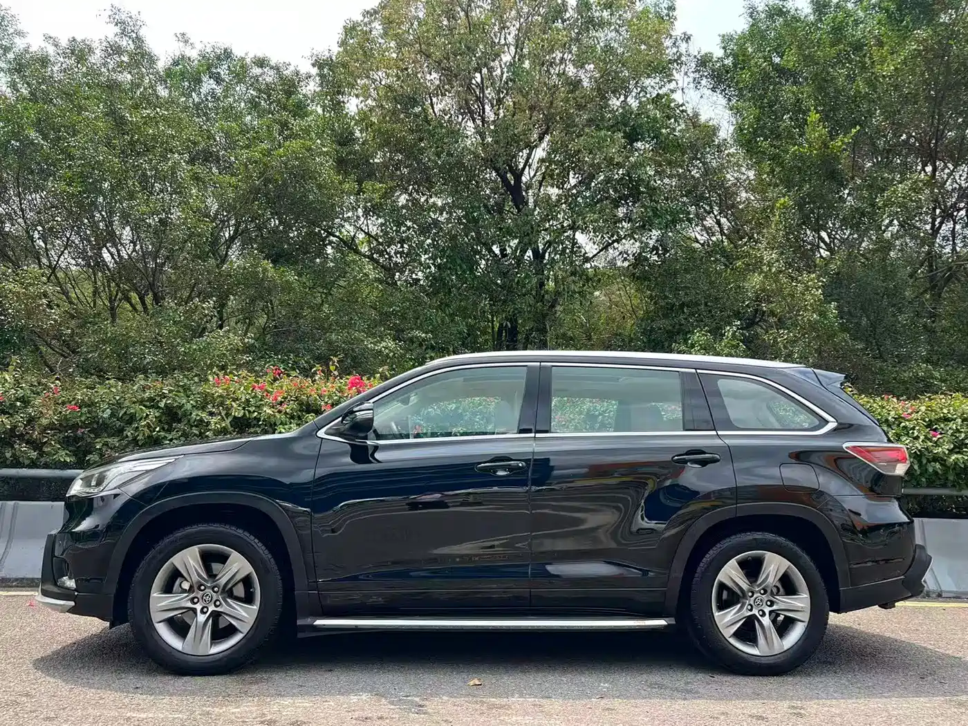 Toyota Highlander 2015 2.0T FWD Luxury Edition 7-seater фото 3