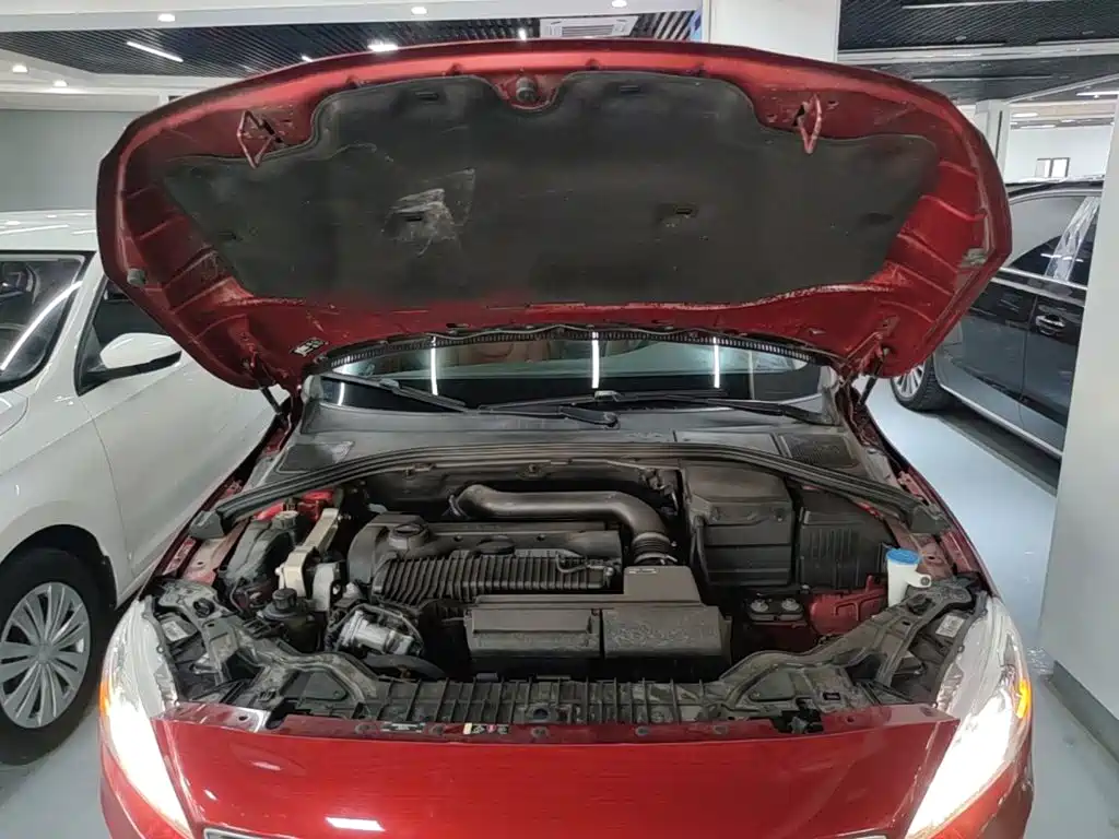 Фото 20 - Volvo S60