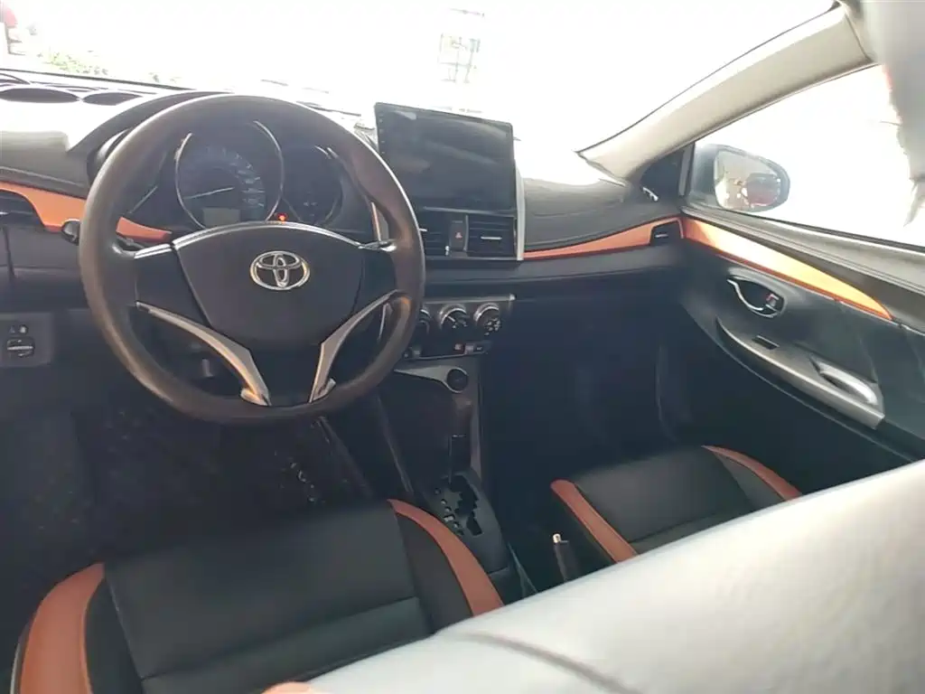 Toyota YARiS L Zhi Xuan 2015 1.5E Auto Charming Edition фото 10